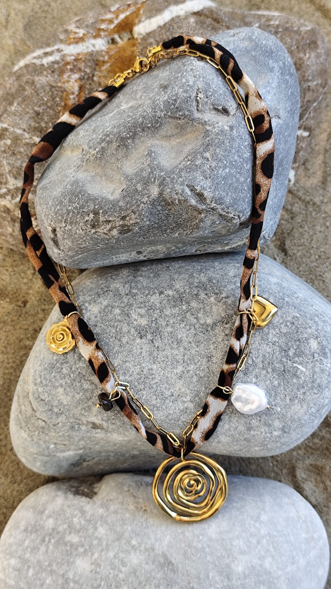 COLLAR ANIMAL PRINT