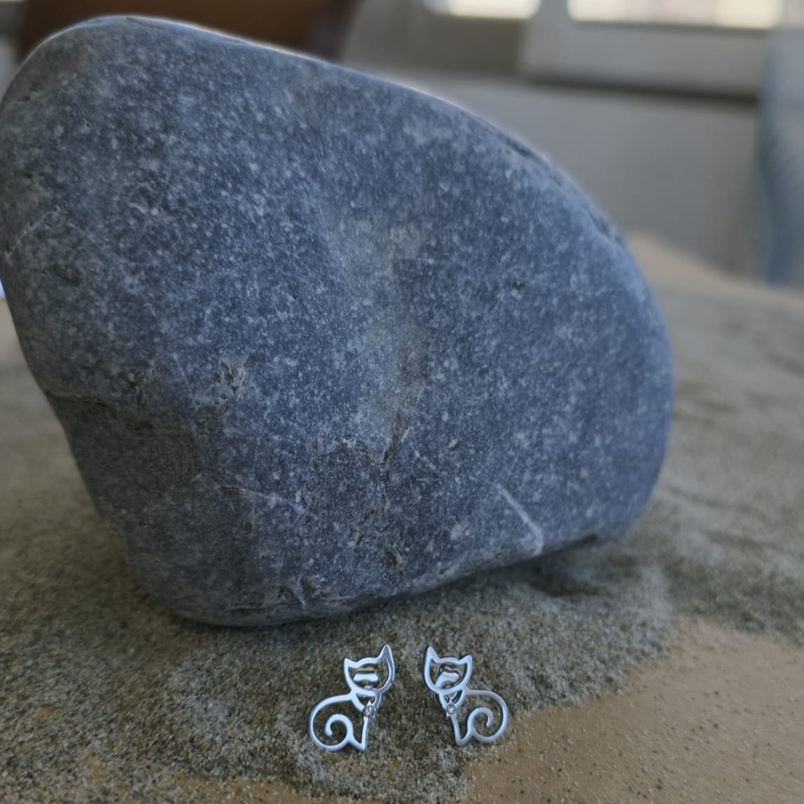 PENDIENTES GATO PLATEADO