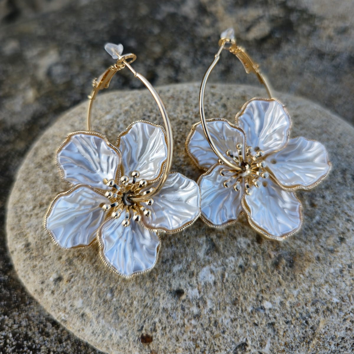 PENDIENTES FLOR NÁCAR