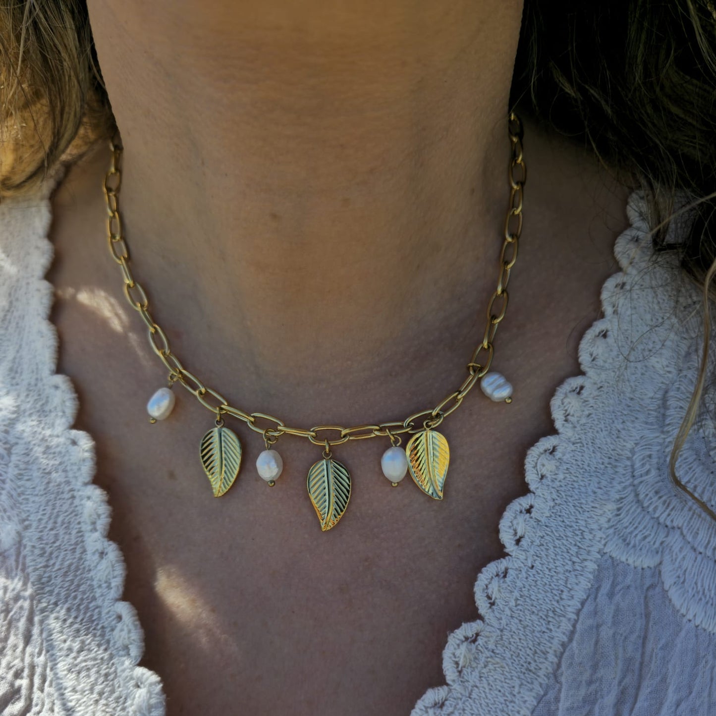 COLLAR HOJAS