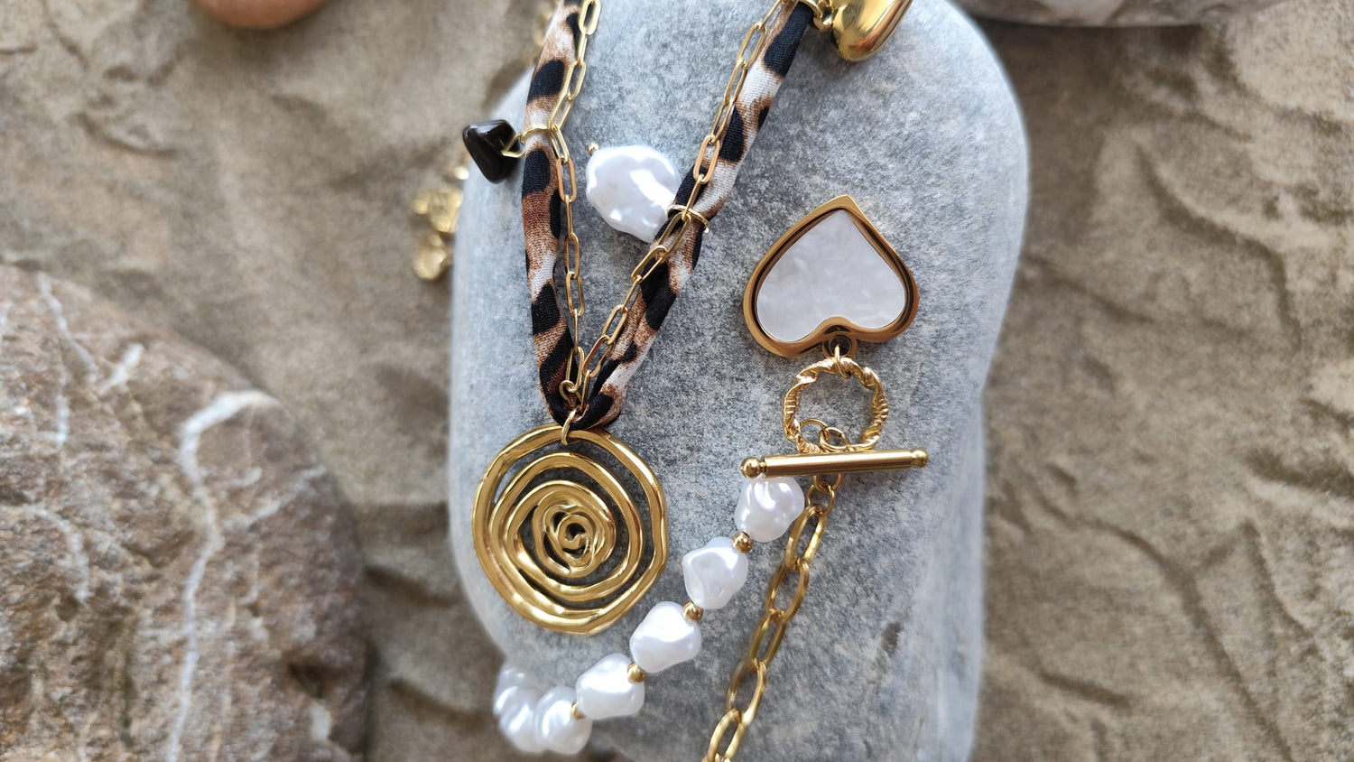 COLLARES