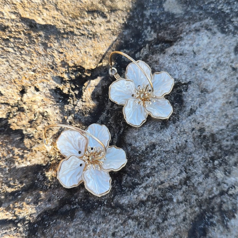 PENDIENTES FLOR NÁCAR