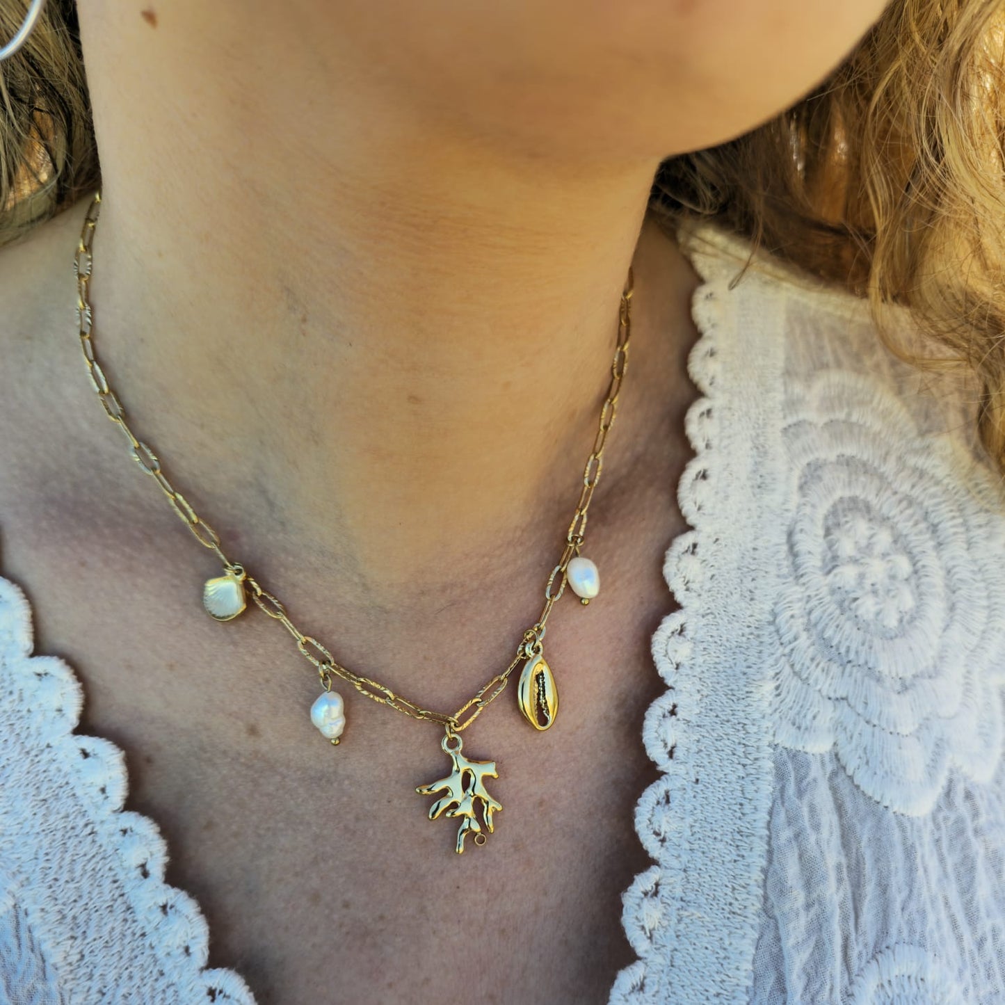 COLLAR CORAL