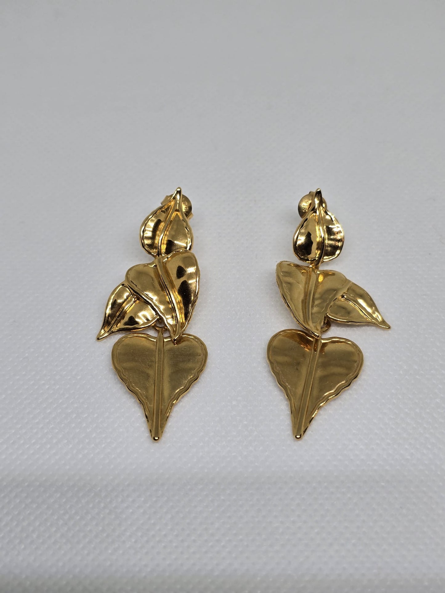 PENDIENTES HOJAS DORADAS